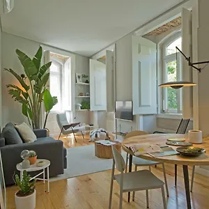 Urban Chic Alfama: Renovated 19th Century Flat Apartment